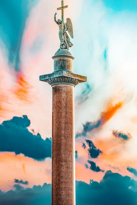 Zimowy plac z kolumną Aleksandra w Rosji