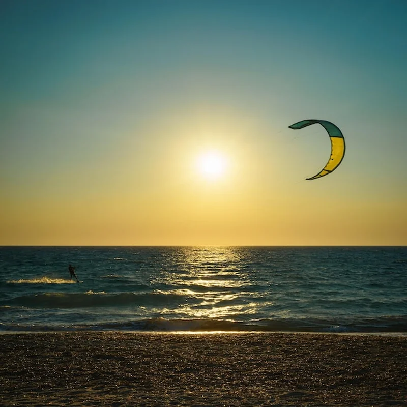 Gdzie uprawiać kitesurfing w Egipcie? Przewodnik po El Gouna